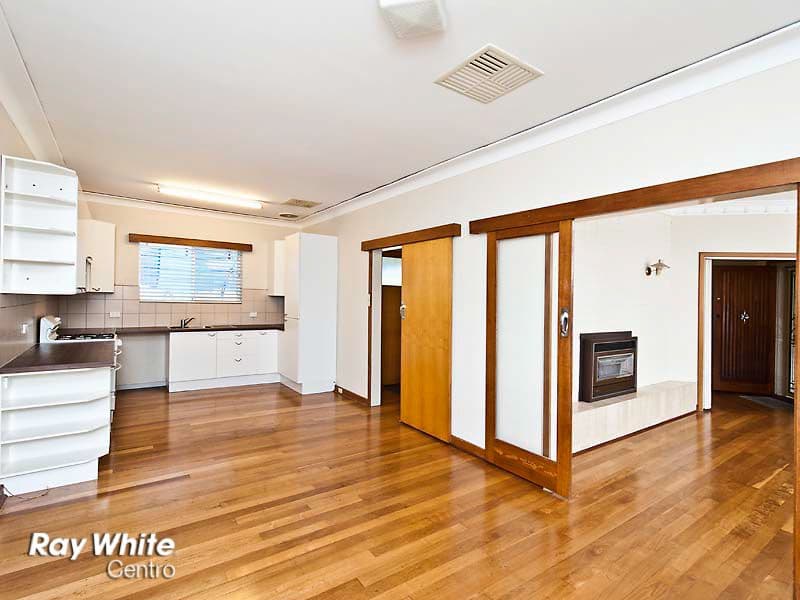 21 Templetonia Crescent, CITY BEACH WA 6015, City Beach - Thumbnail 3