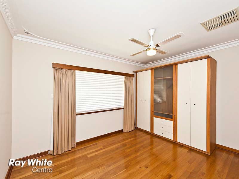 21 Templetonia Crescent, CITY BEACH WA 6015, City Beach - Thumbnail 7