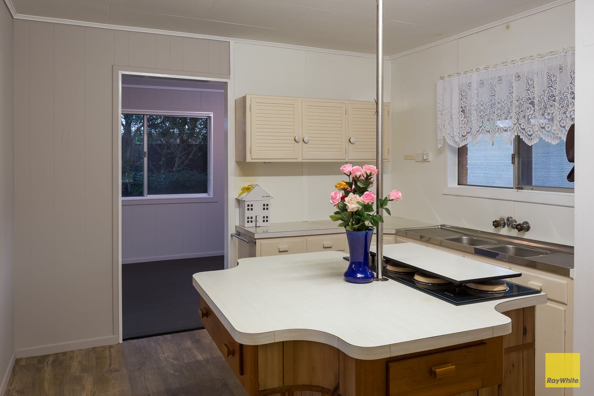 6 Vine Street, Redland Bay QLD 4165, Redland Bay - Thumbnail 5