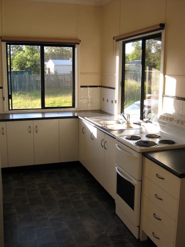 67 Brugh Street, Aldershot QLD 4650, Aldershot - Thumbnail 4