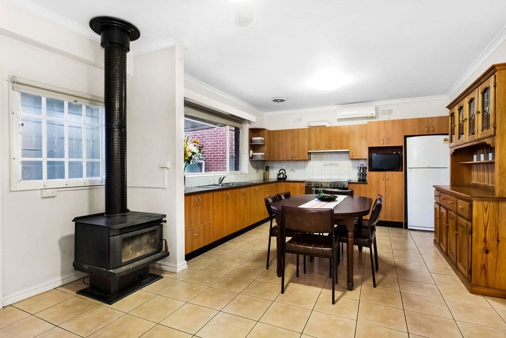 12 Gladstone Avenue, Northcote VIC 3070, Northcote - Thumbnail 2