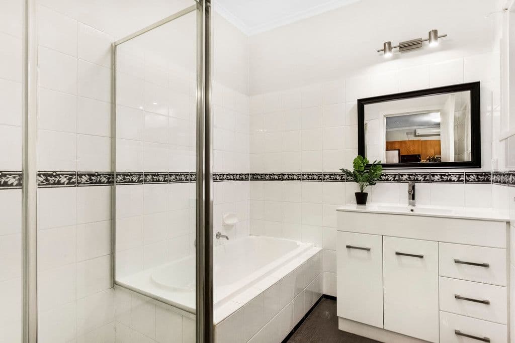 12 Gladstone Avenue, Northcote VIC 3070, Northcote - Thumbnail 4
