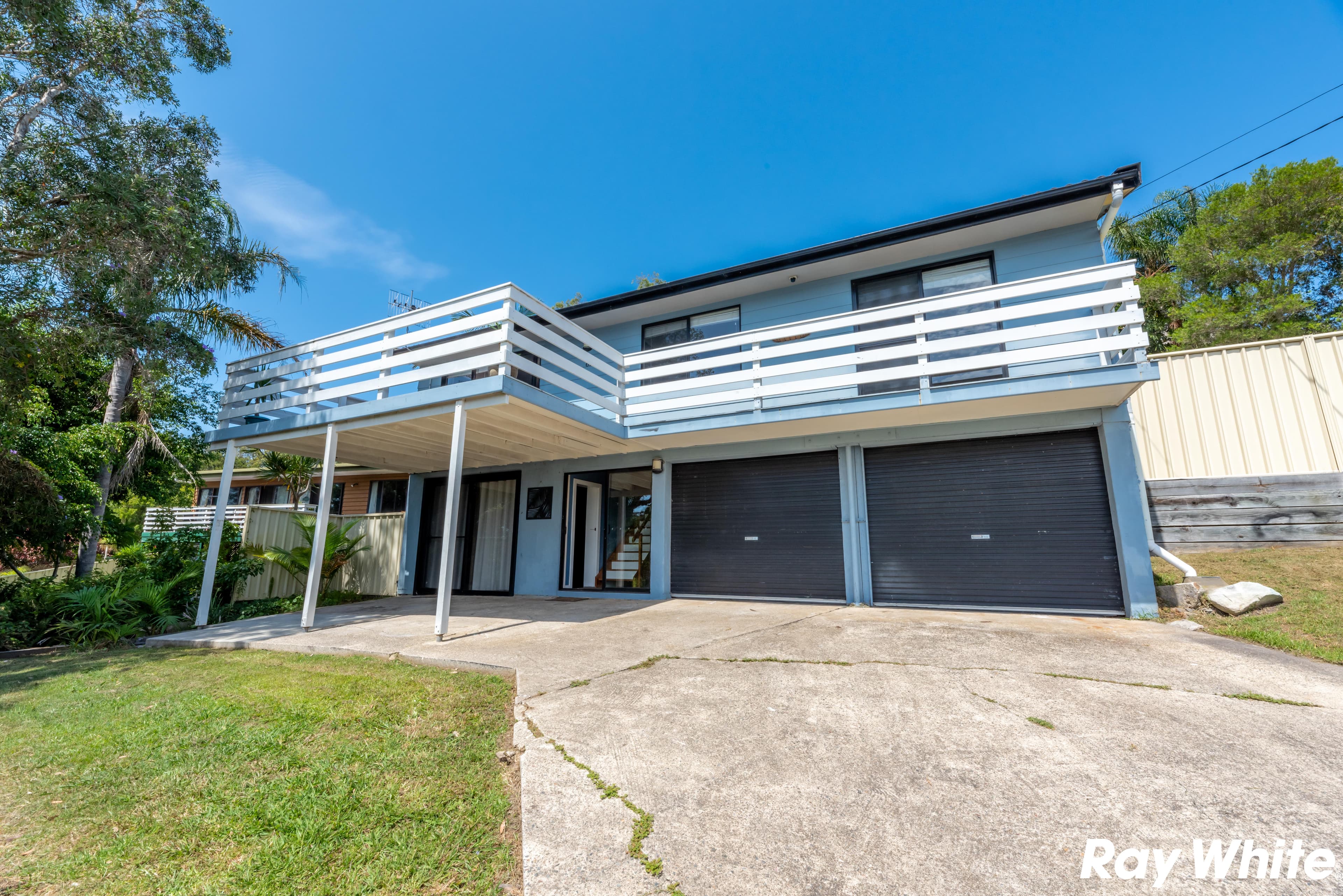 61 Seabreeze Parade, Green Point - Image 1