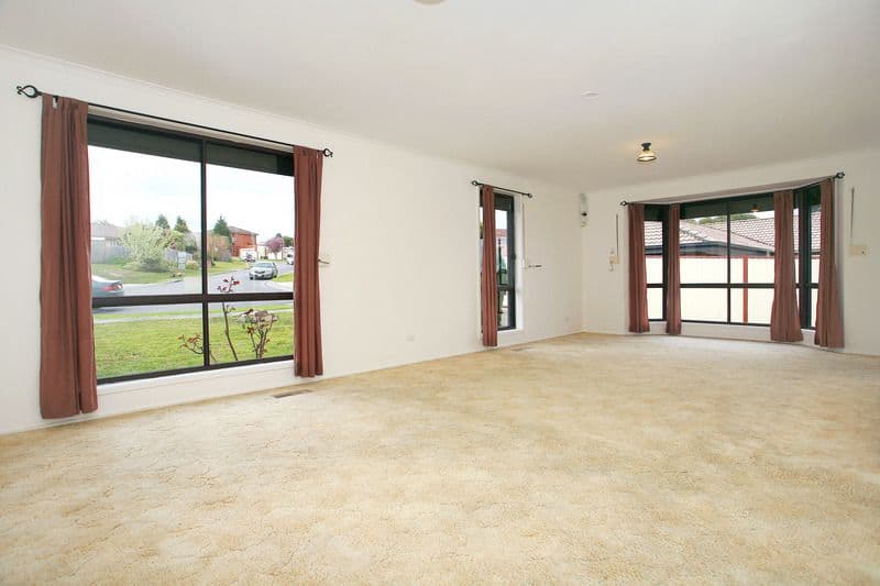 7 Redleap Court, ENDEAVOUR HILLS VIC 3802, Endeavour Hills - Thumbnail 4