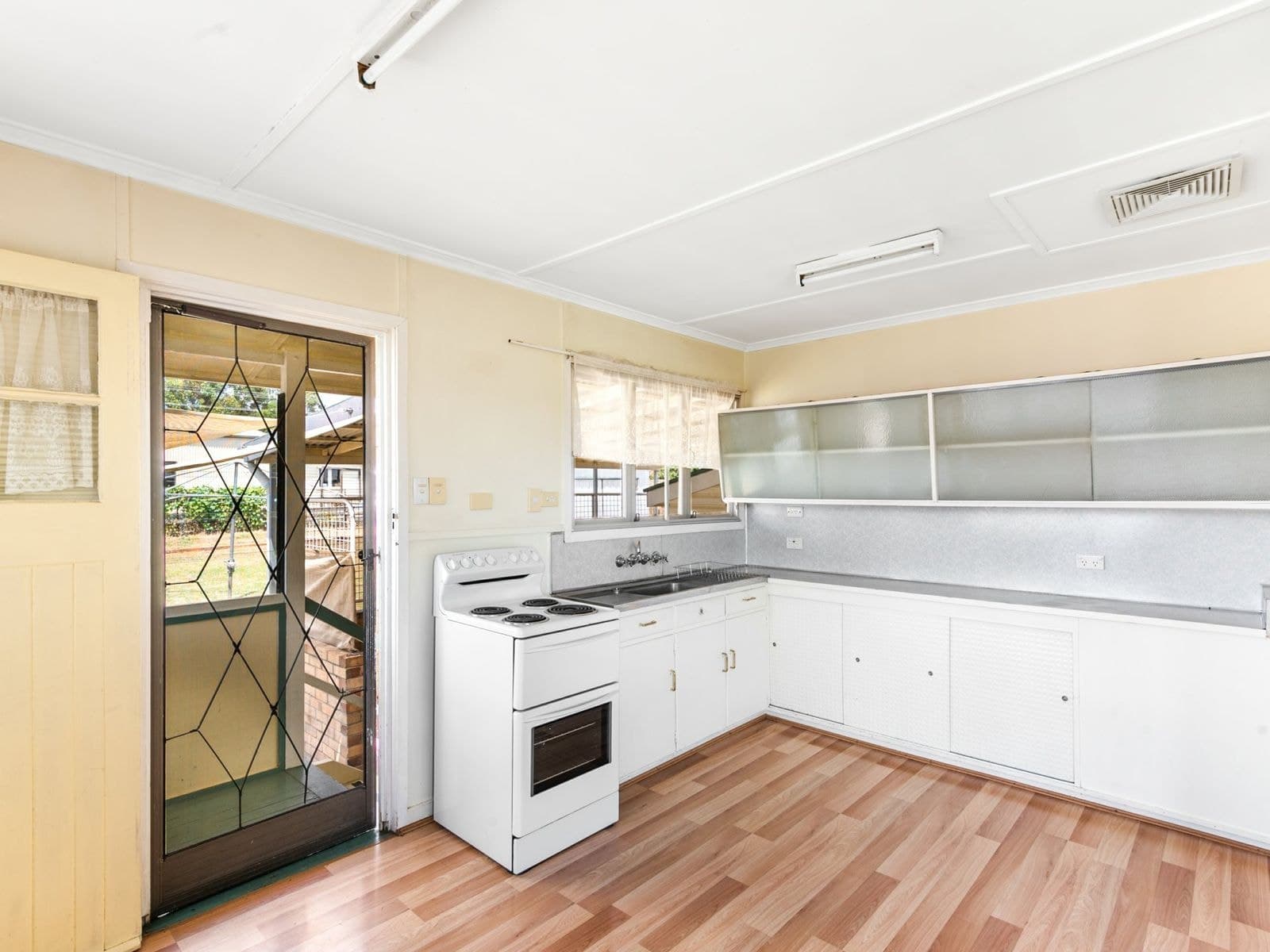 5 Evans Crescent, Warwick - Thumbnail 5