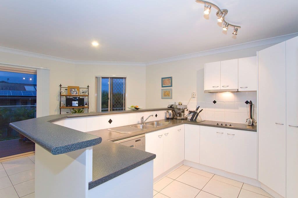 22 Sirec Way, BURLEIGH HEADS QLD 4220, Burleigh Heads - Thumbnail 7
