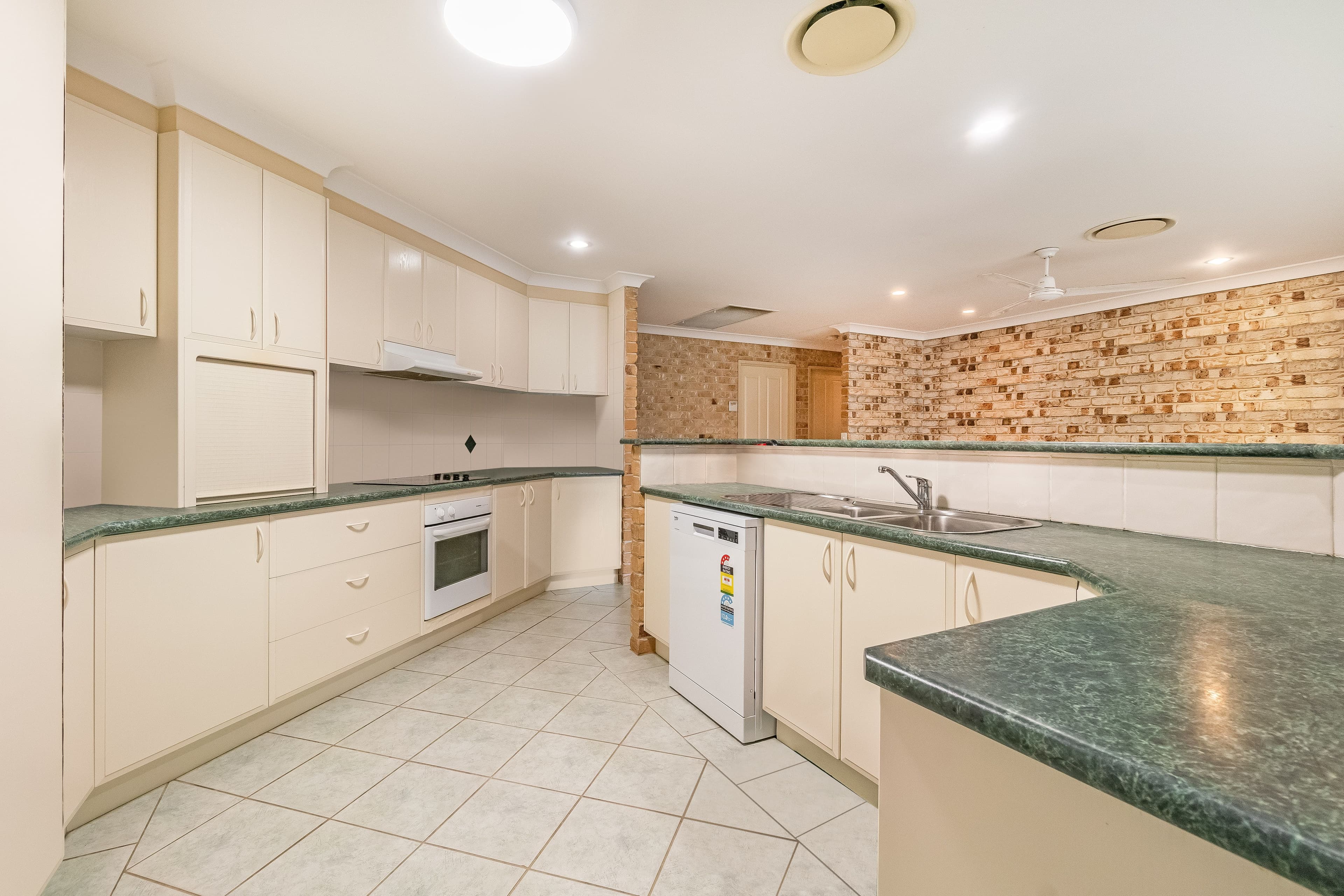 1 Finch Court, Yamba NSW 2464, Yamba - Thumbnail 3
