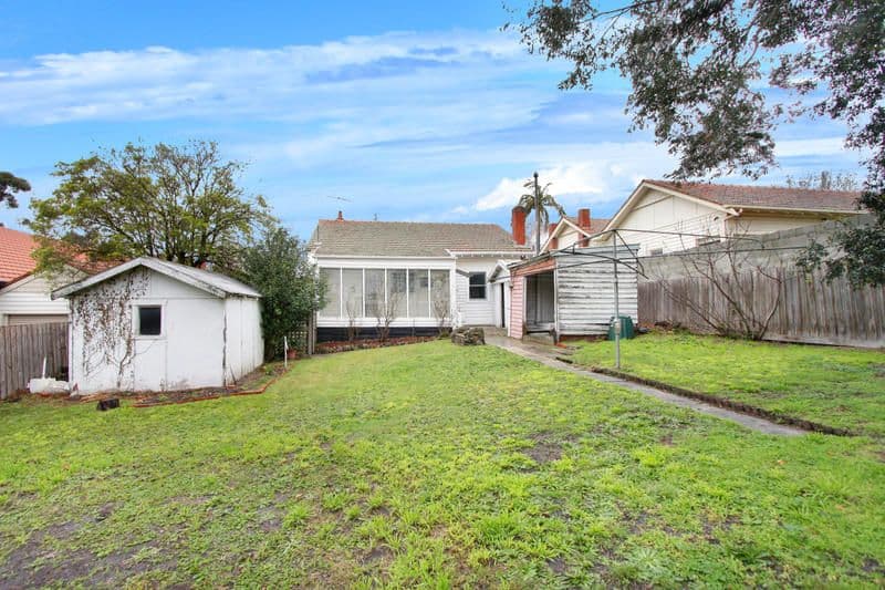 21 Wahroongaa Road, MURRUMBEENA VIC 3163, Murrumbeena - Thumbnail 8