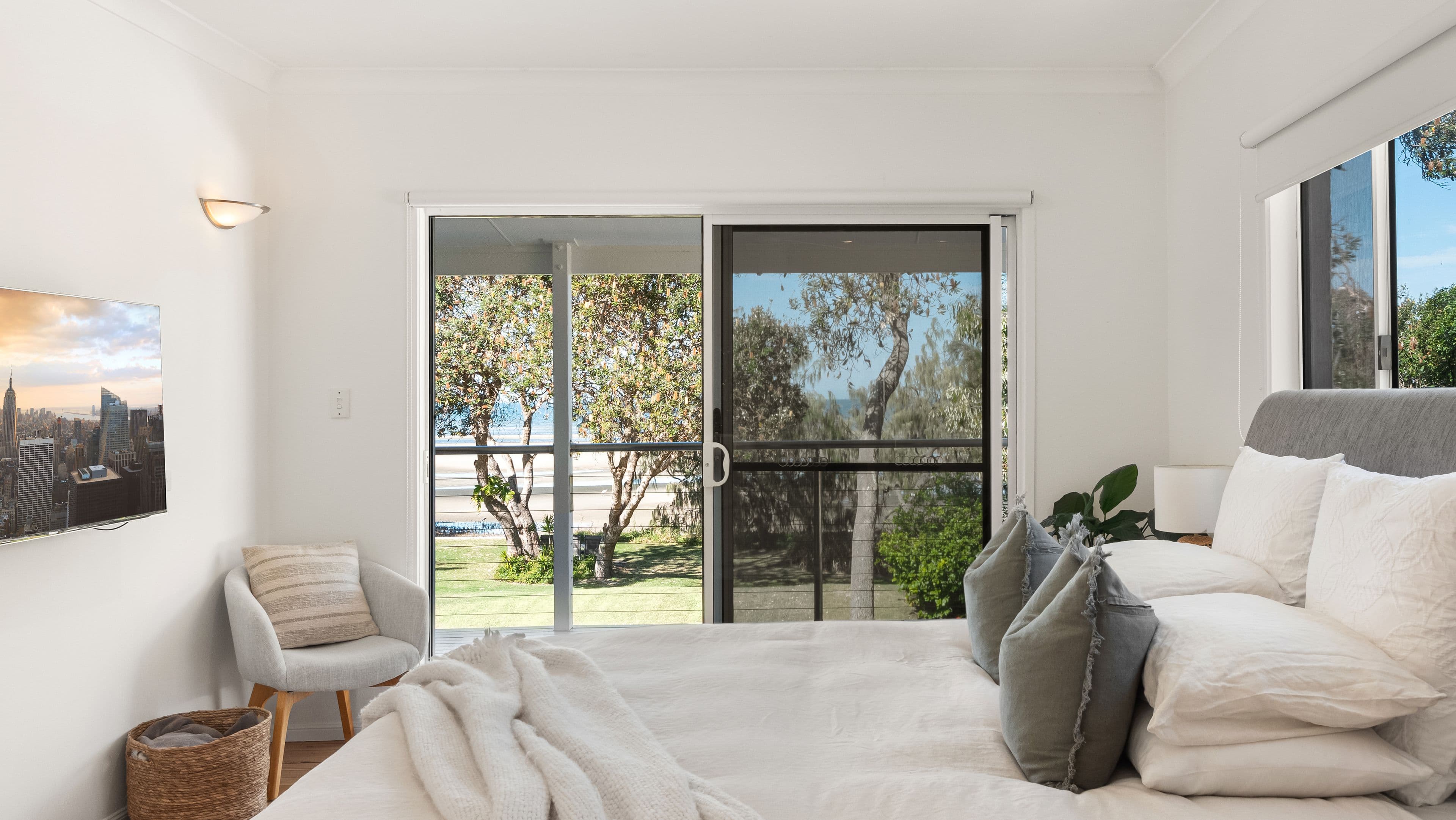 96 Bayside Drive, Beachmere QLD 4510, Beachmere - Thumbnail 5
