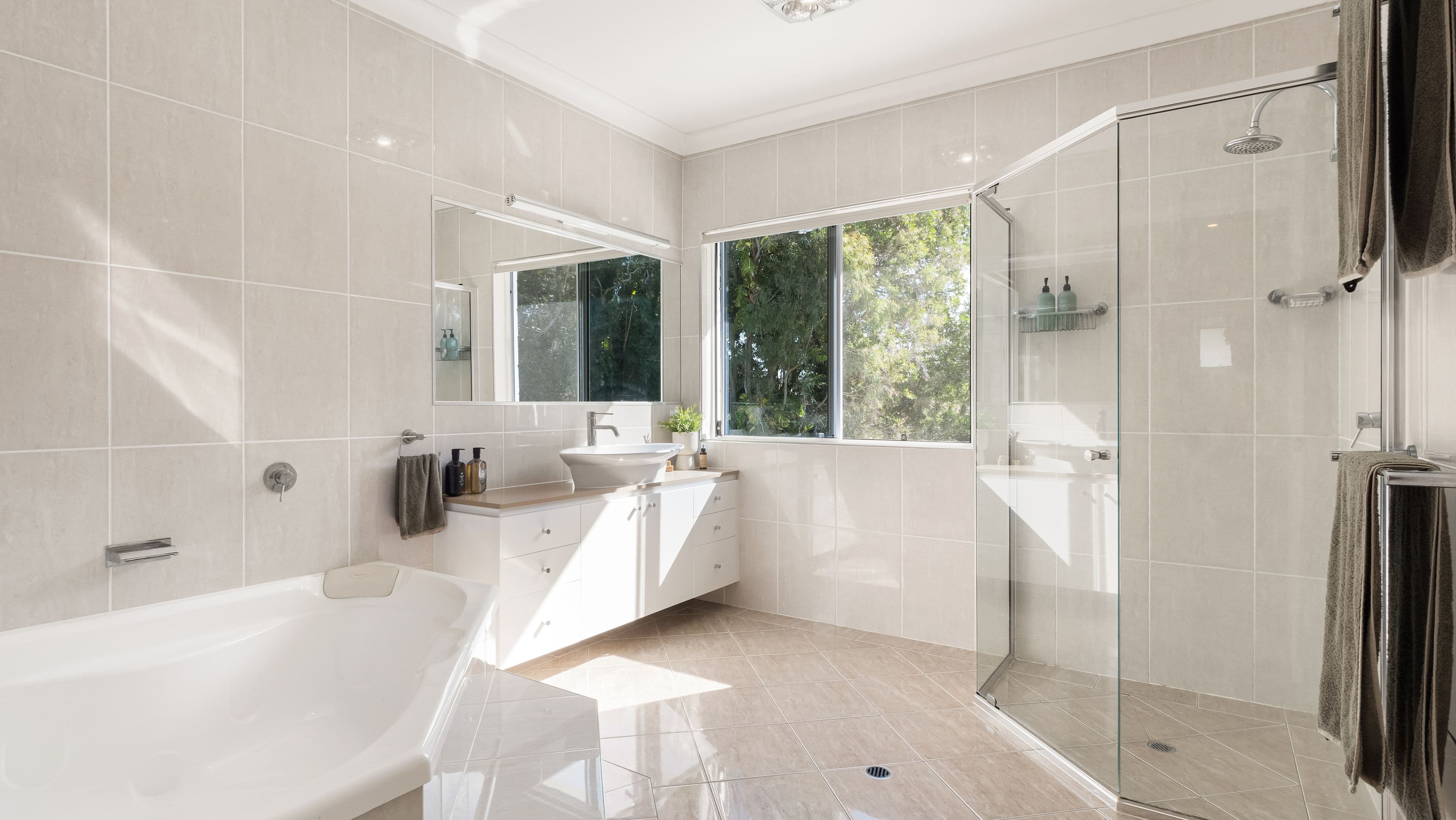 96 Bayside Drive, Beachmere QLD 4510, Beachmere - Thumbnail 7