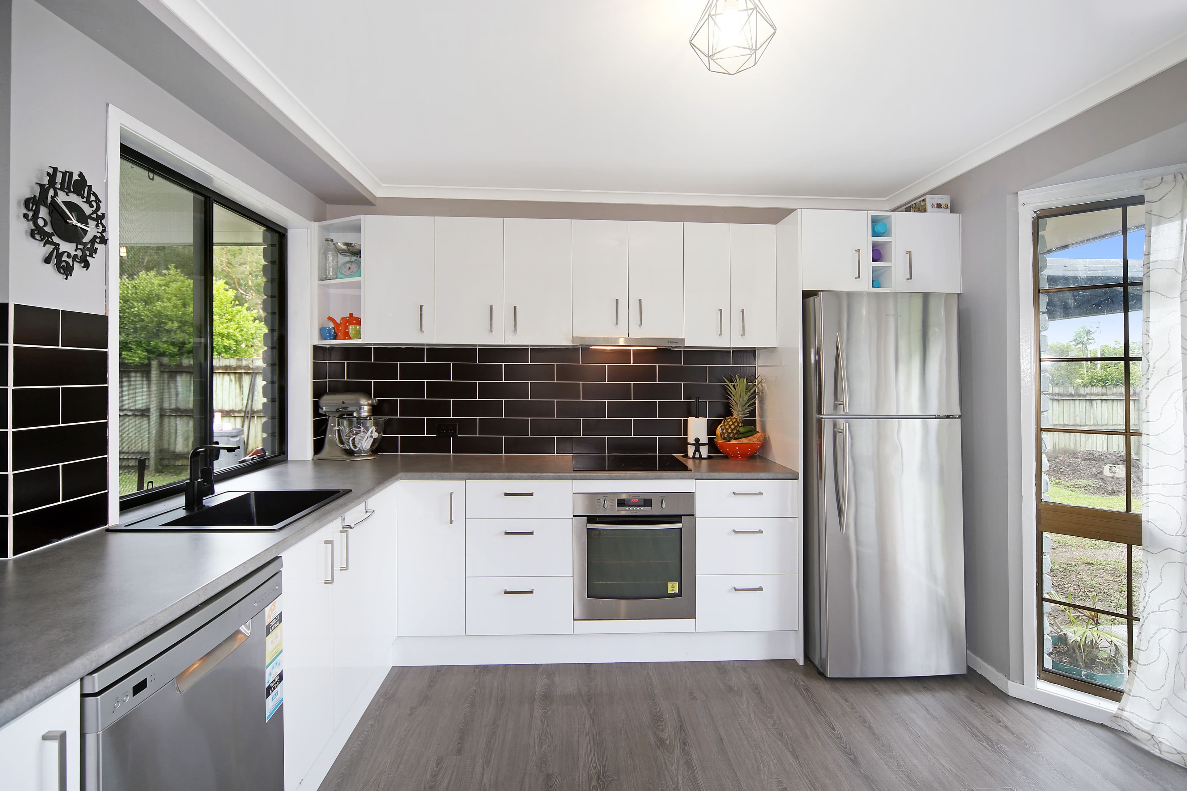 17 North Street, Beerwah QLD 4519, Beerwah - Thumbnail 2