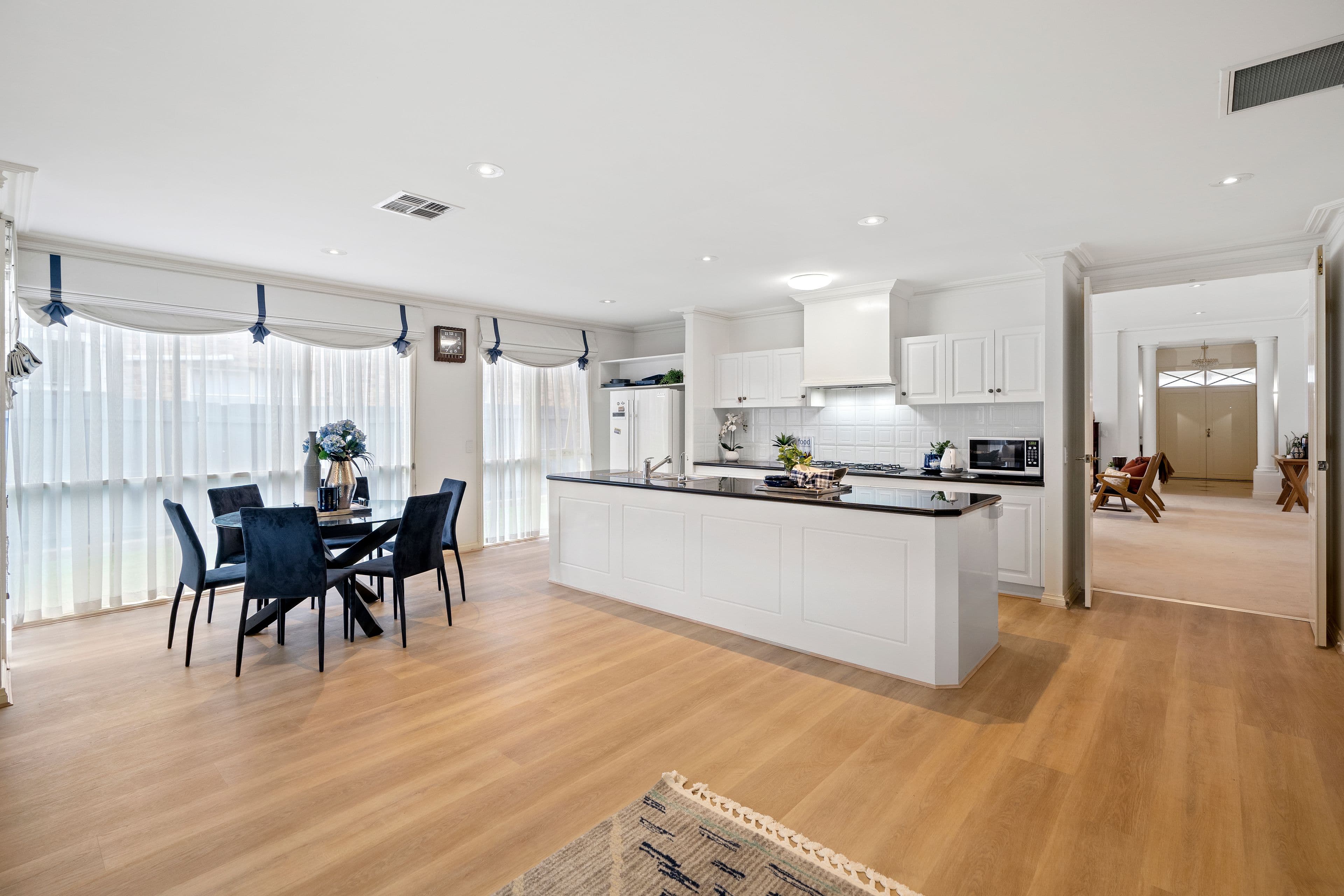 6 Hodges Close, Rowville VIC 3178, Rowville - Thumbnail 4
