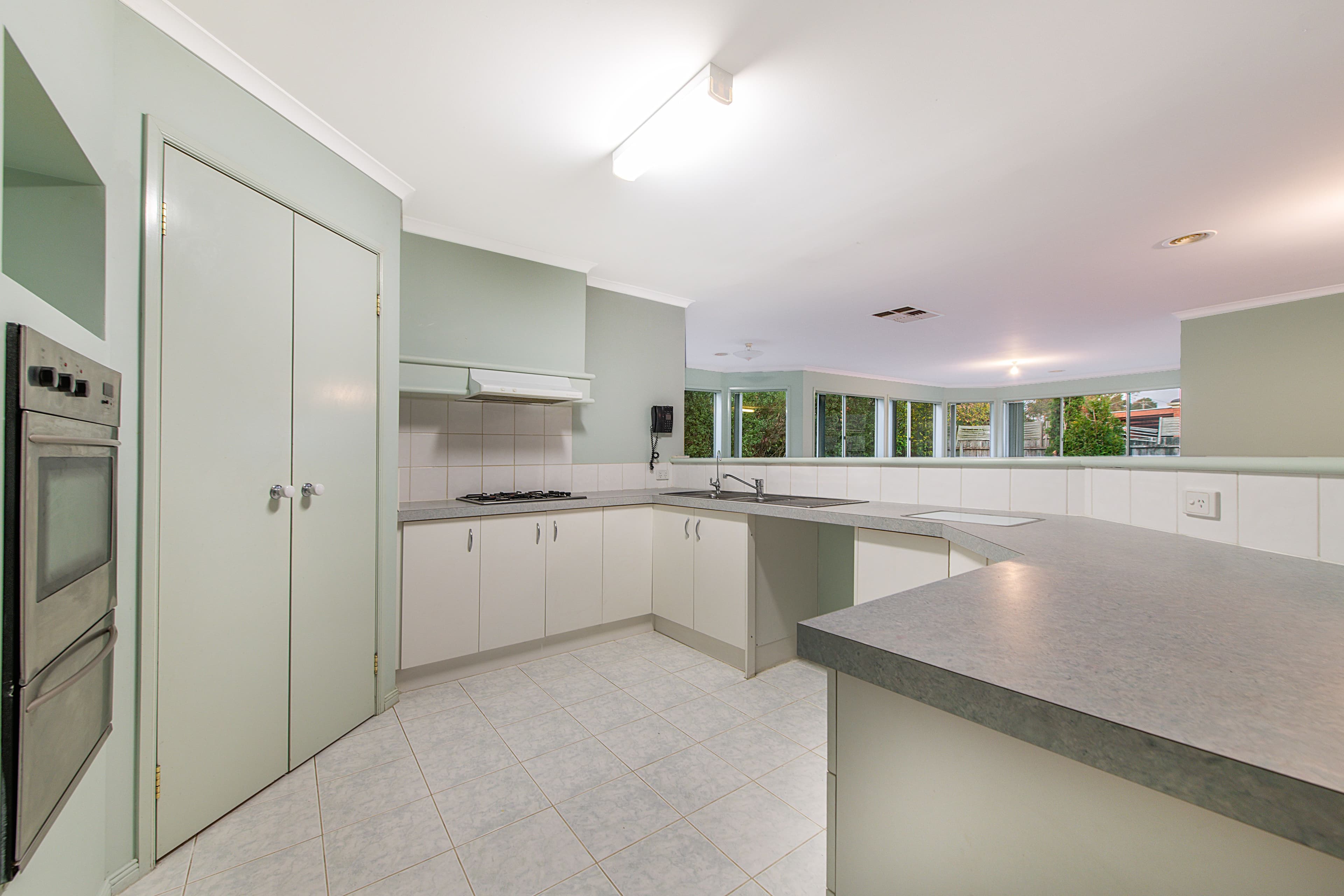 38 Banyalla Drive, Cranbourne West VIC 3977, Cranbourne West - Thumbnail 2