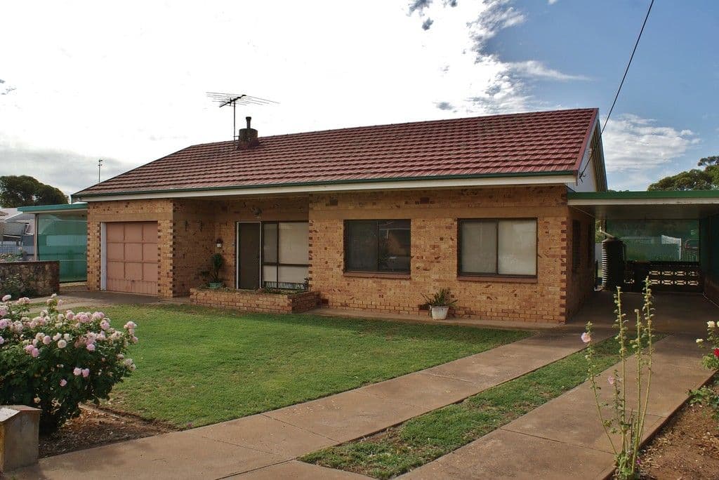 17 Hawke Road, Murray Bridge SA 5253, Murray Bridge - Image 1