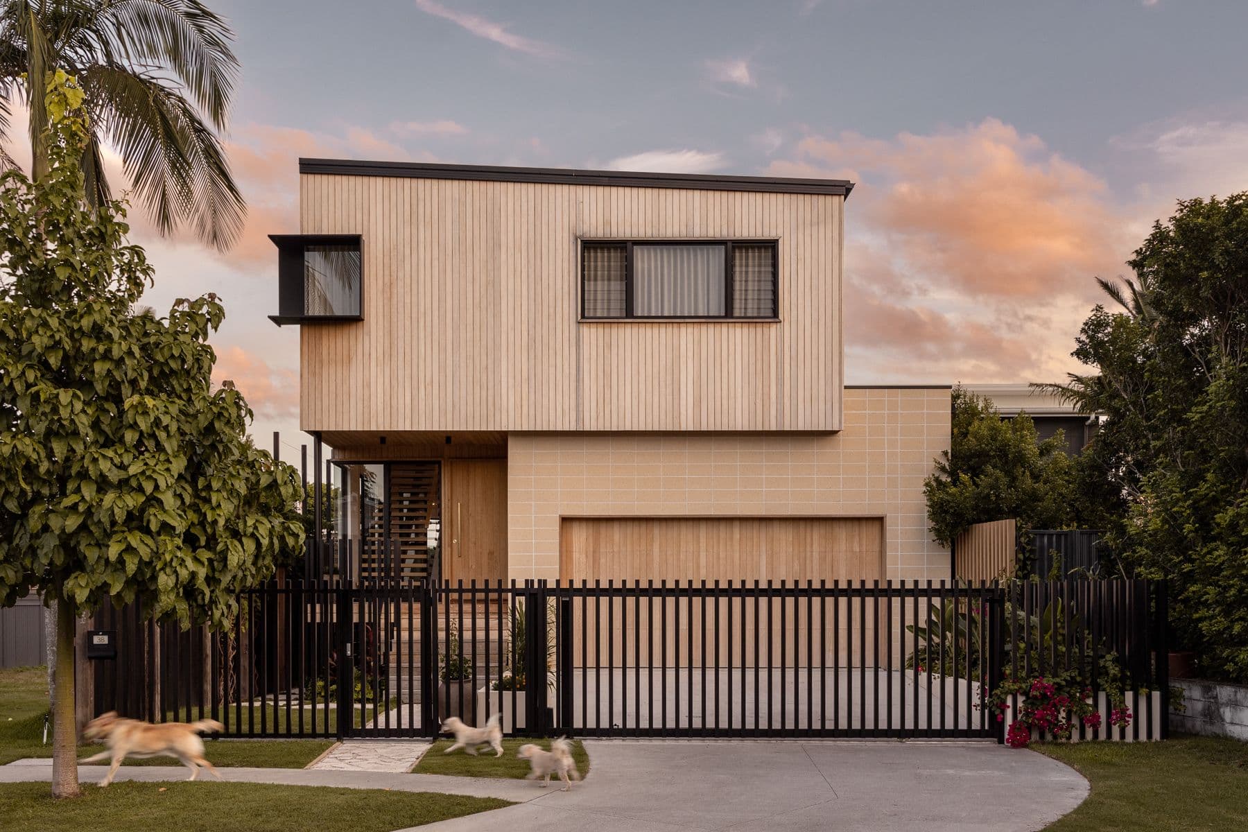 38 Glenelg Avenue, Mermaid Beach QLD 4218, Mermaid Beach - Image 1