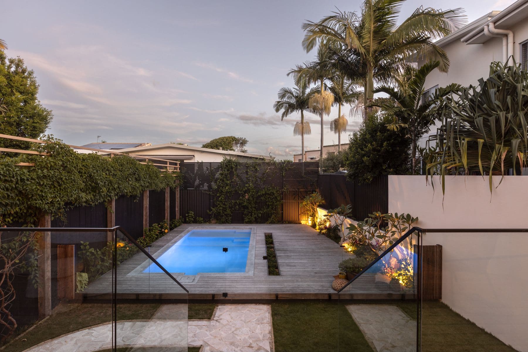 38 Glenelg Avenue, Mermaid Beach QLD 4218, Mermaid Beach - Thumbnail 2