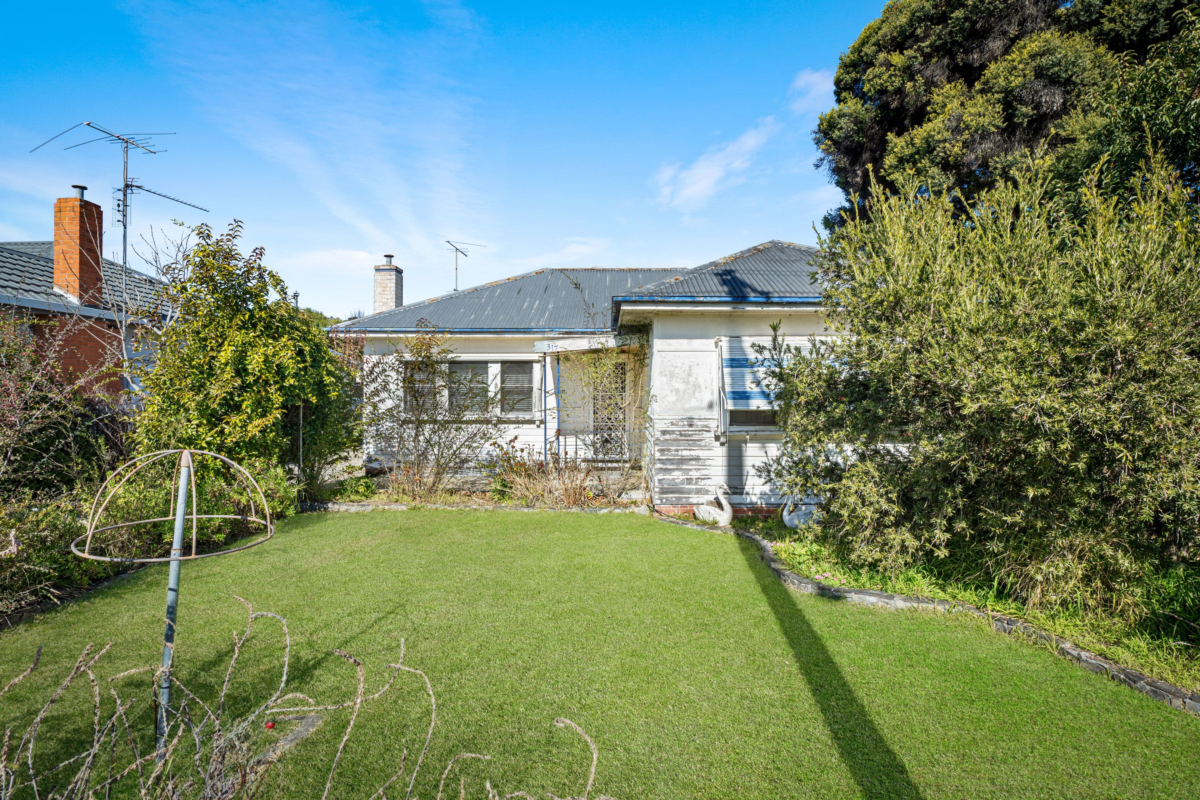 317 Cadell Street, East Albury NSW 2640, East Albury - Thumbnail 2