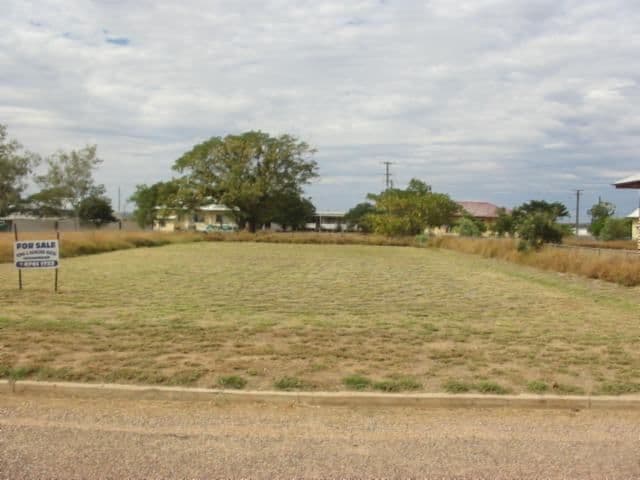 40 Beaconsfield, HUGHENDEN QLD 4821, Hughenden - Thumbnail 2