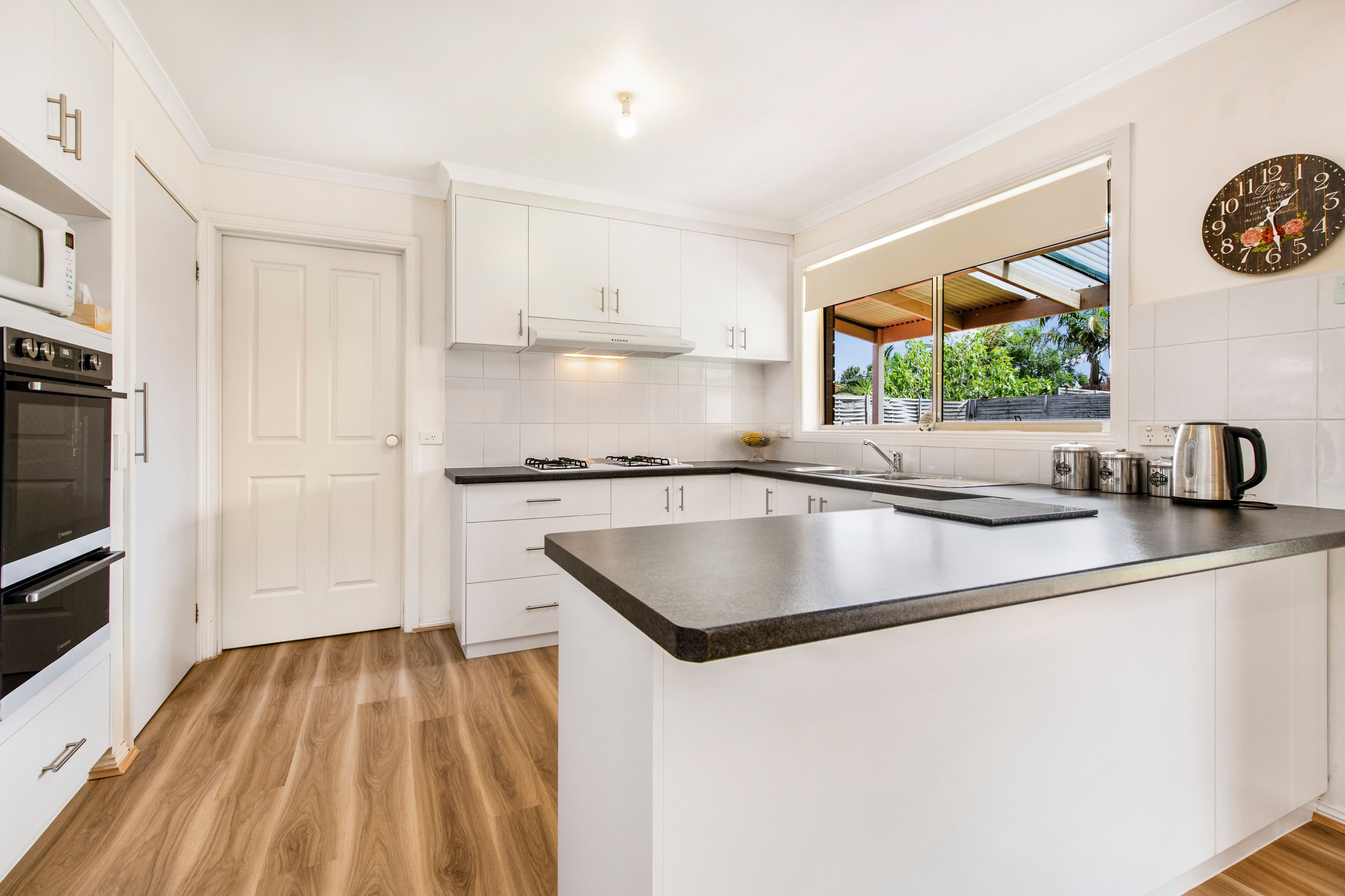 11 Wisteria Court, Pakenham VIC 3810, Pakenham - Thumbnail 3