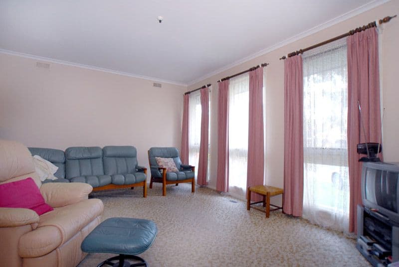 13 Chelsea Court, WANTIRNA VIC 3152, Wantirna - Thumbnail 2