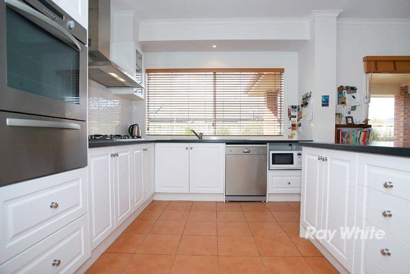 14 Forest Oak Court, CRANBOURNE VIC 3977, Cranbourne - Thumbnail 8