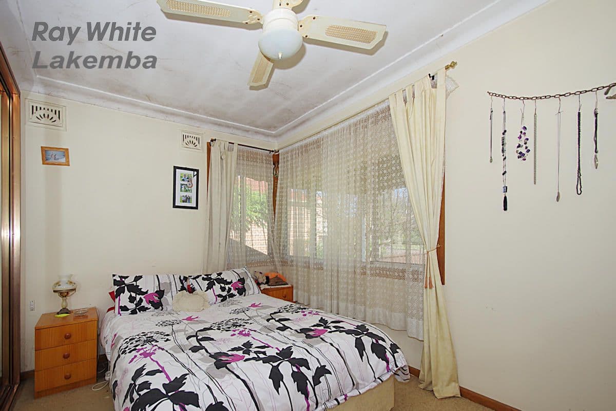 No 10 Waratah Crescent, Macquarie Fields NSW 2564, Macquarie Fields - Thumbnail 4