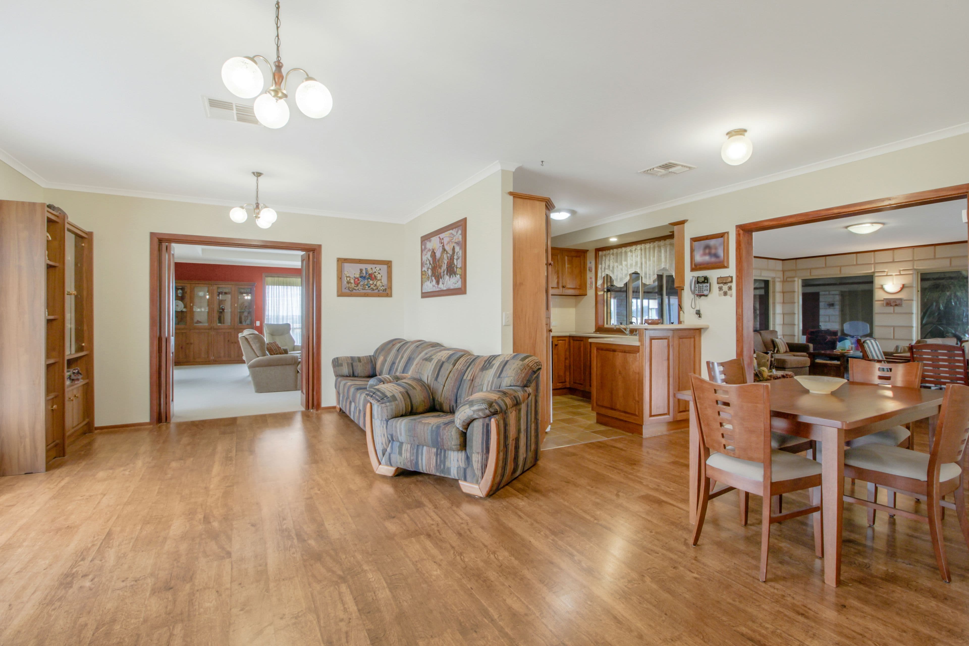 406 Government Road, Renmark SA 5341, Renmark West - Thumbnail 5