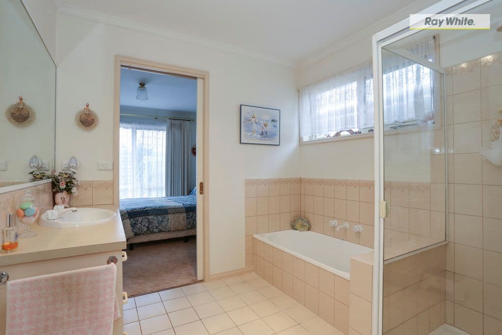 135 First Avenue, ROSEBUD VIC 3939, Rosebud - Thumbnail 4