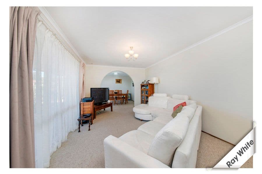 17 Emily Bulcock Crescent, GILMORE ACT 2905, Gilmore - Thumbnail 2