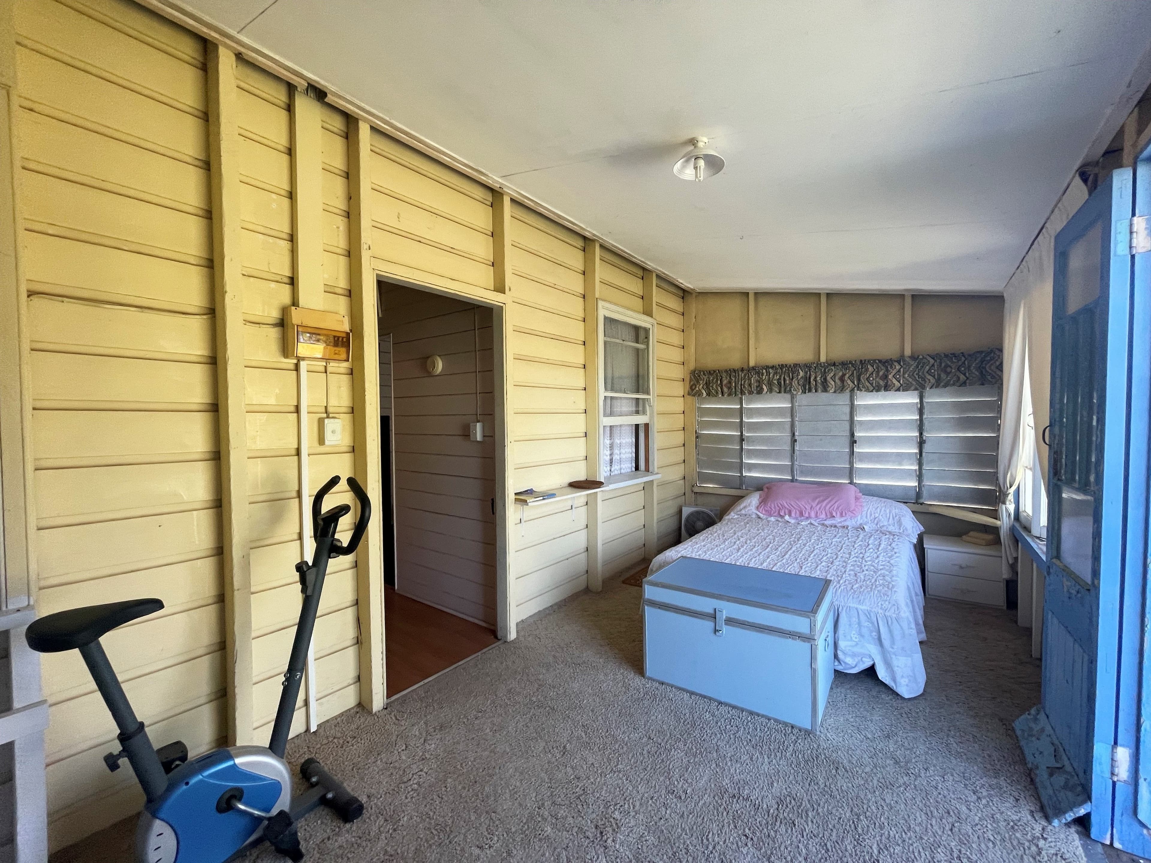 118 Ash Street, Barcaldine QLD 4725, Barcaldine - Thumbnail 2