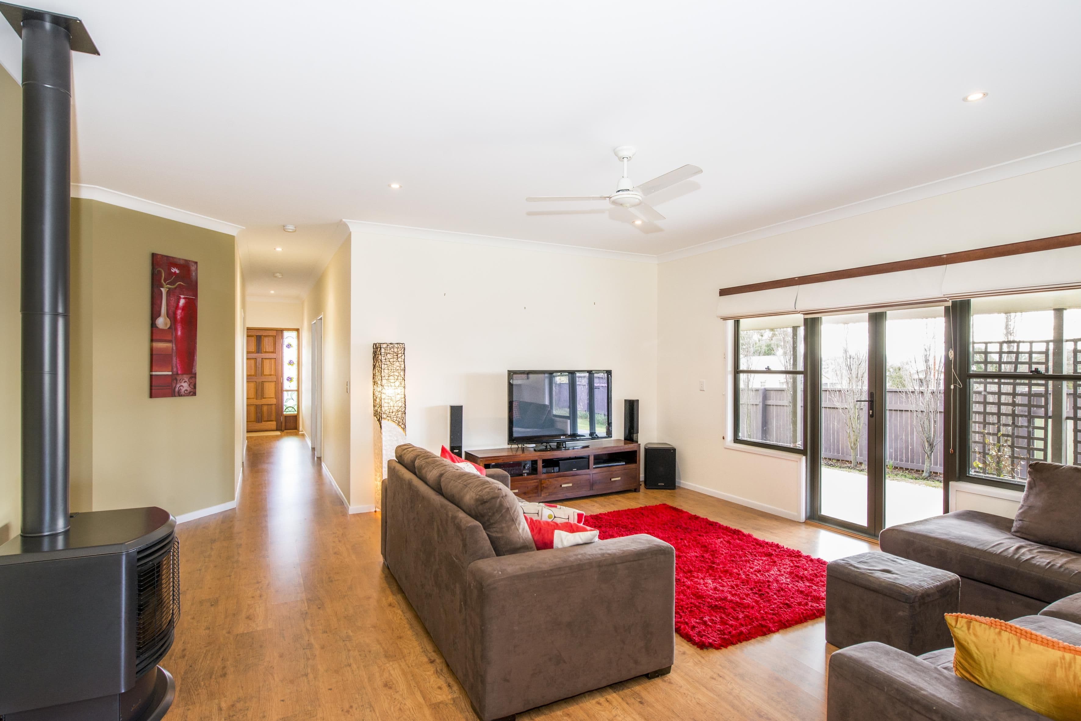 64 Bulwer Street, TENTERFIELD NSW 2372, Tenterfield - Thumbnail 4