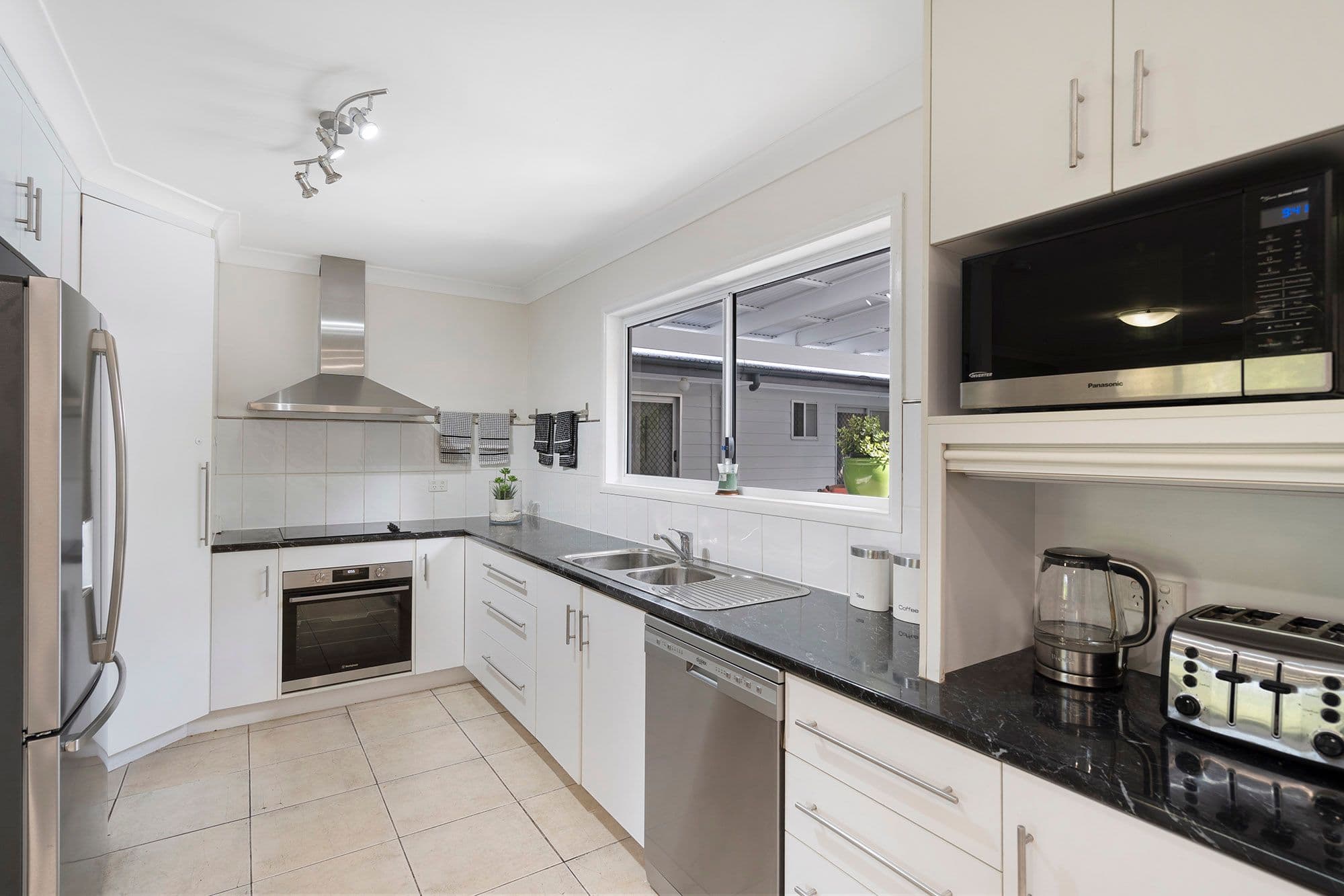 6 Rangeview Street, Rochedale South QLD 4123, Rochedale South - Thumbnail 2