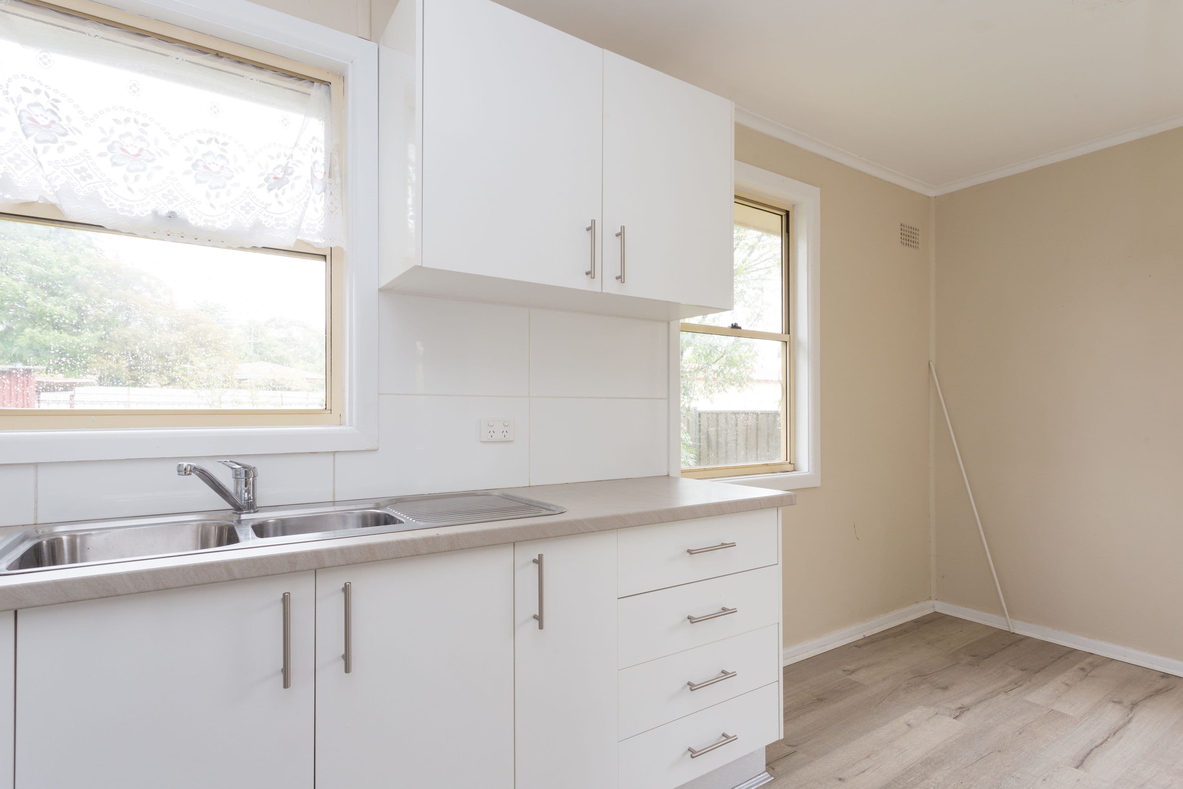49 Burrendong Way, Orange - Thumbnail 6