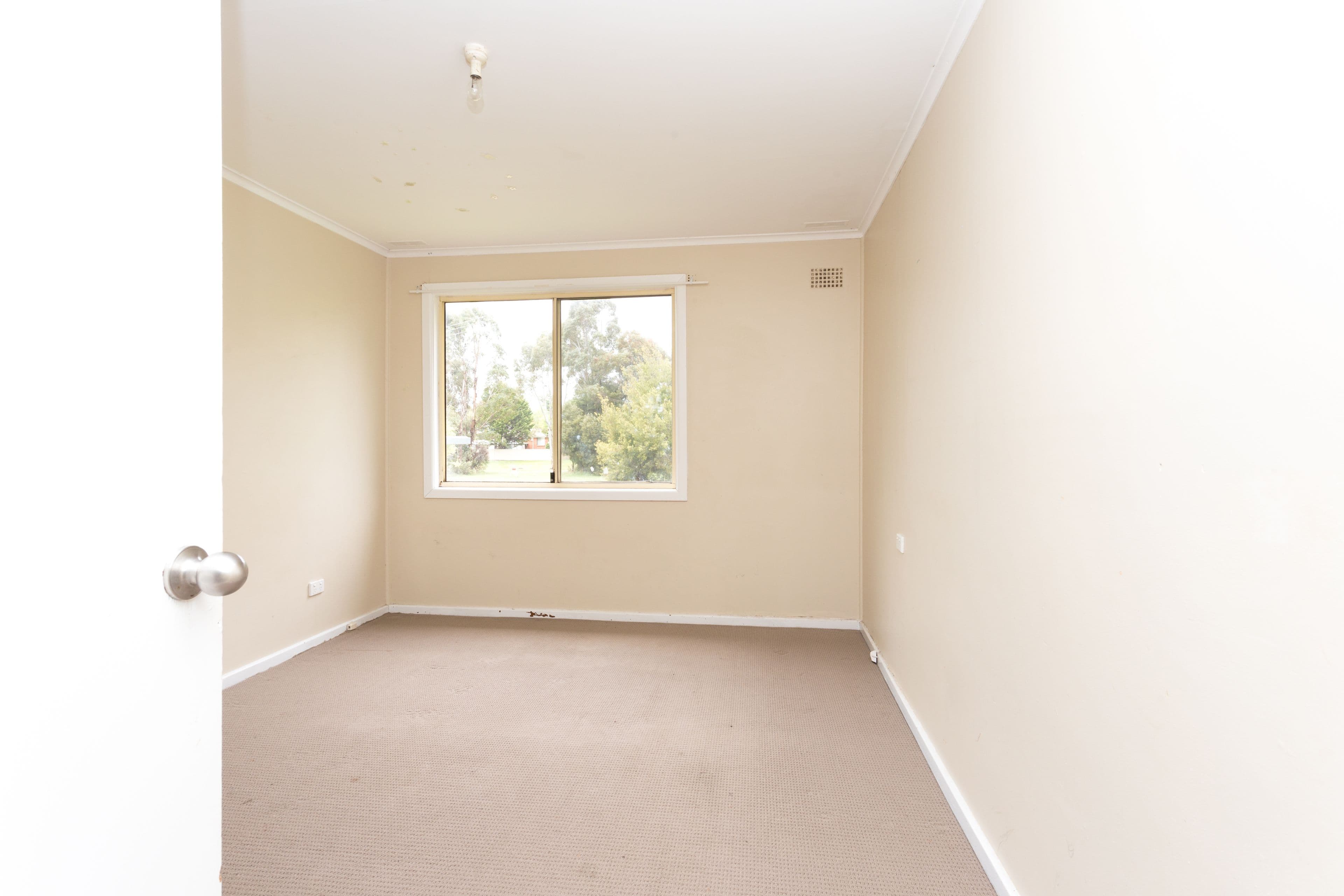 49 Burrendong Way, Orange - Thumbnail 7