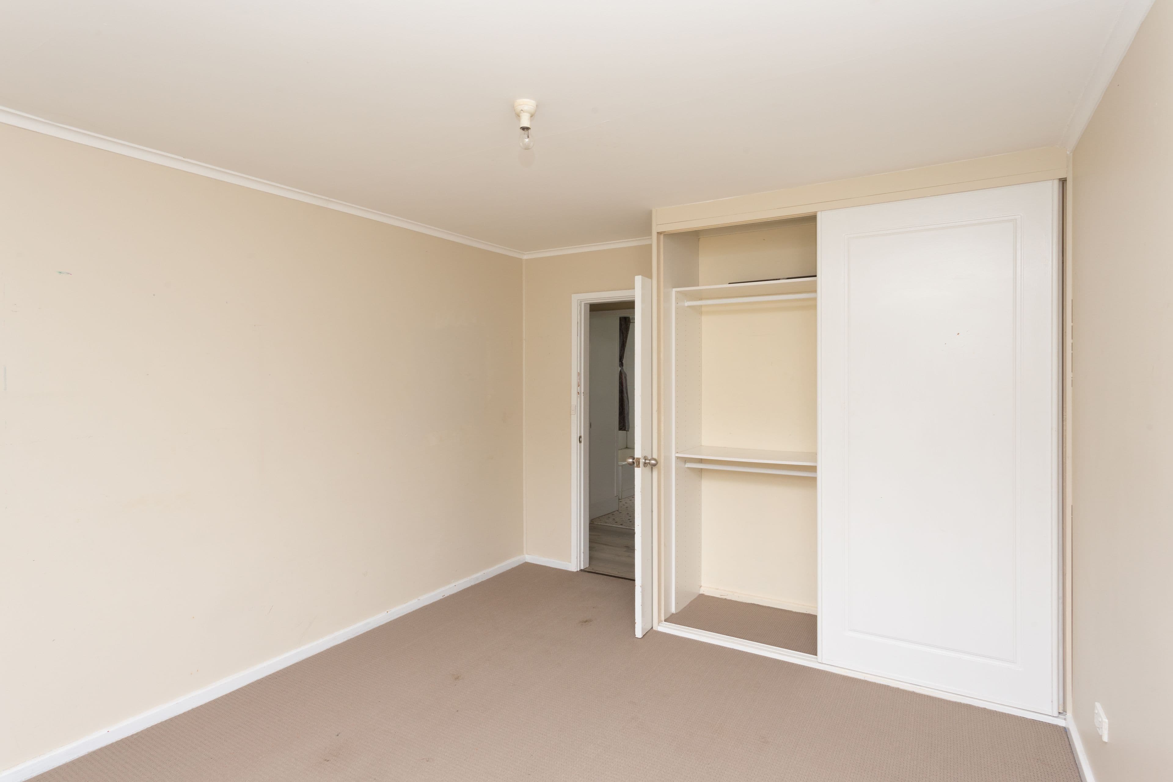 49 Burrendong Way, Orange - Thumbnail 8