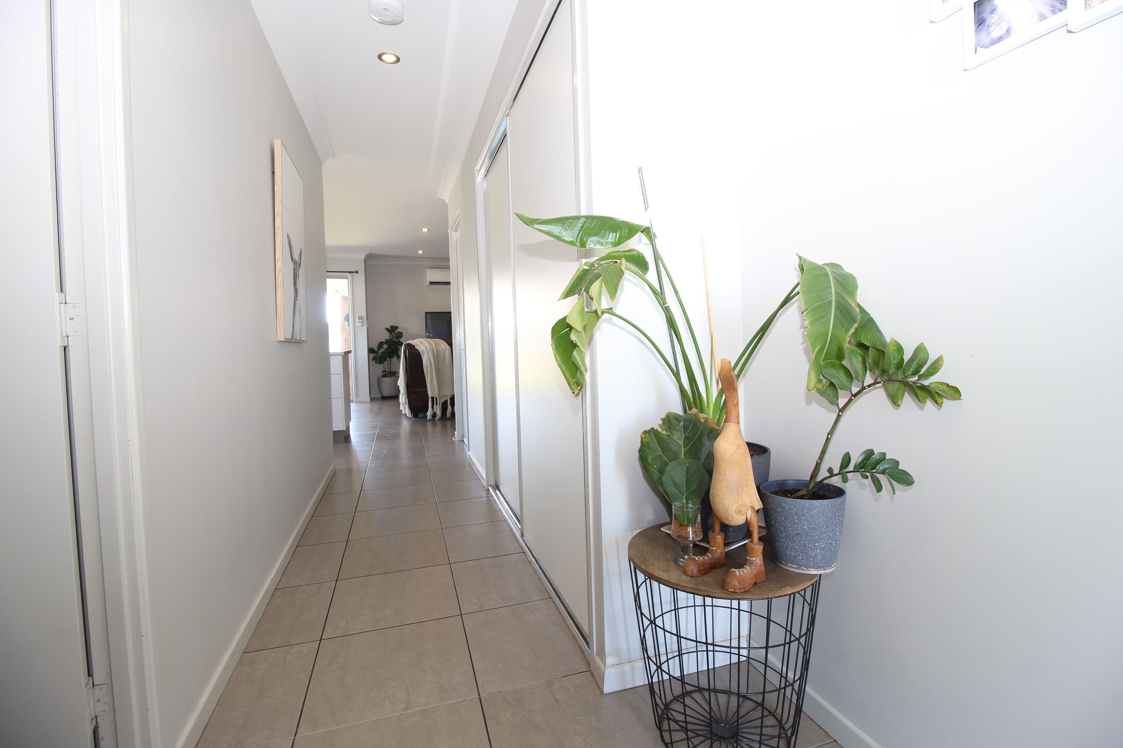 10 Baird Street, Emerald QLD 4720, Emerald - Thumbnail 4