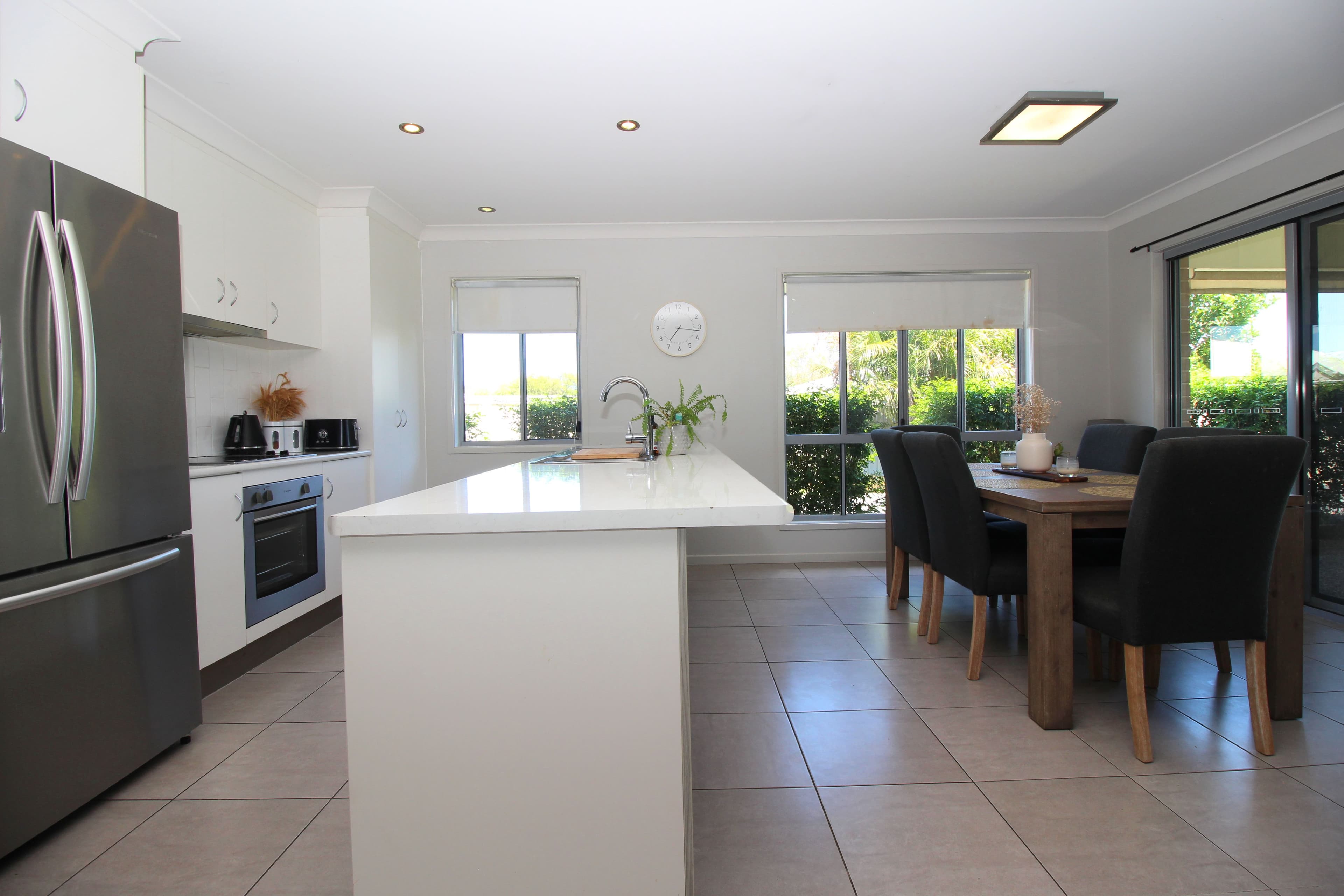 10 Baird Street, Emerald QLD 4720, Emerald - Thumbnail 8