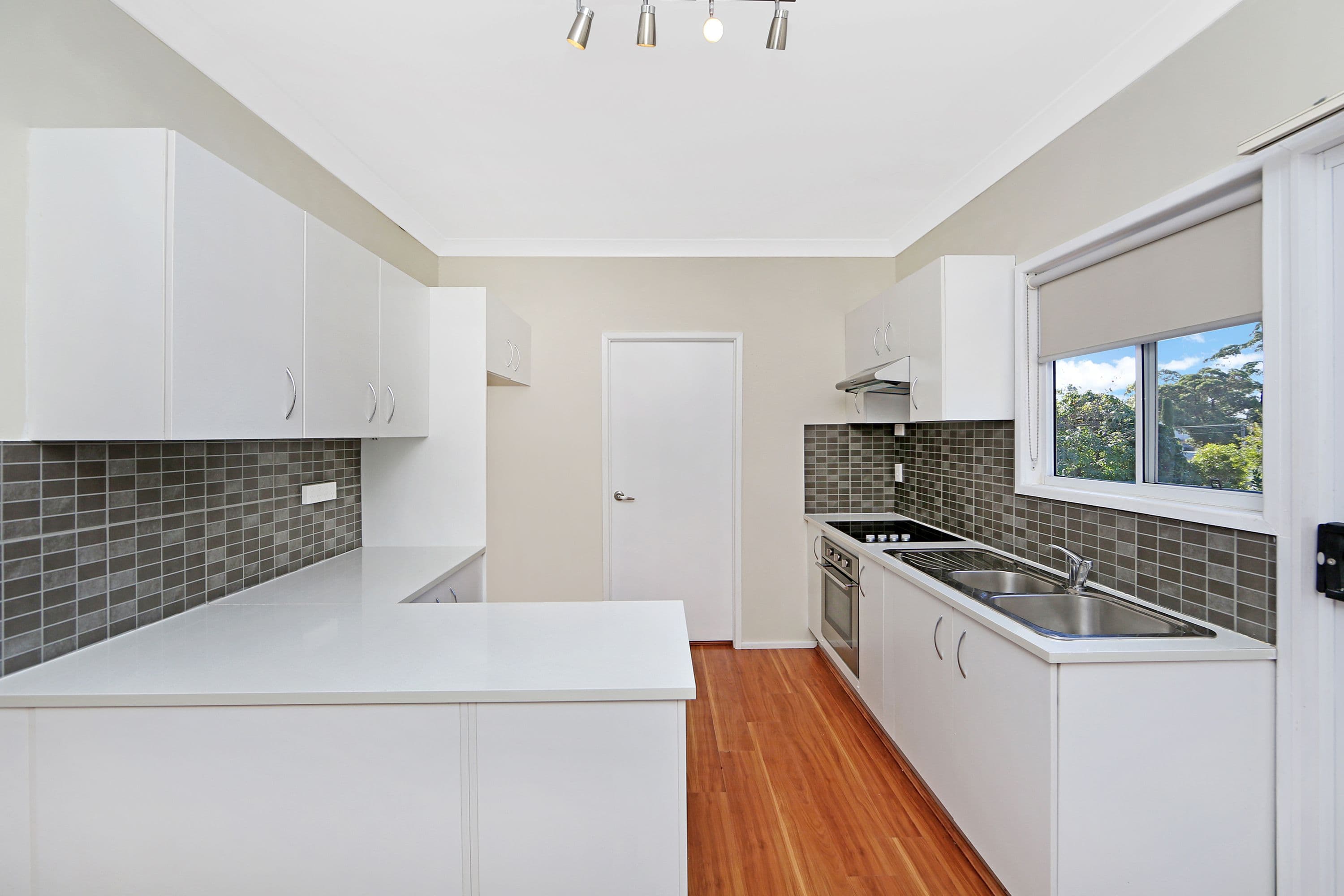 51 Woolana Avenue, Budgewoi NSW 2262, Budgewoi - Thumbnail 2