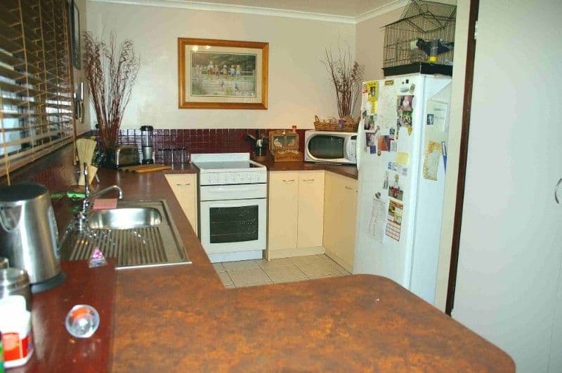 27 Chowilla Street, RENMARK SA 5341, Renmark - Thumbnail 2