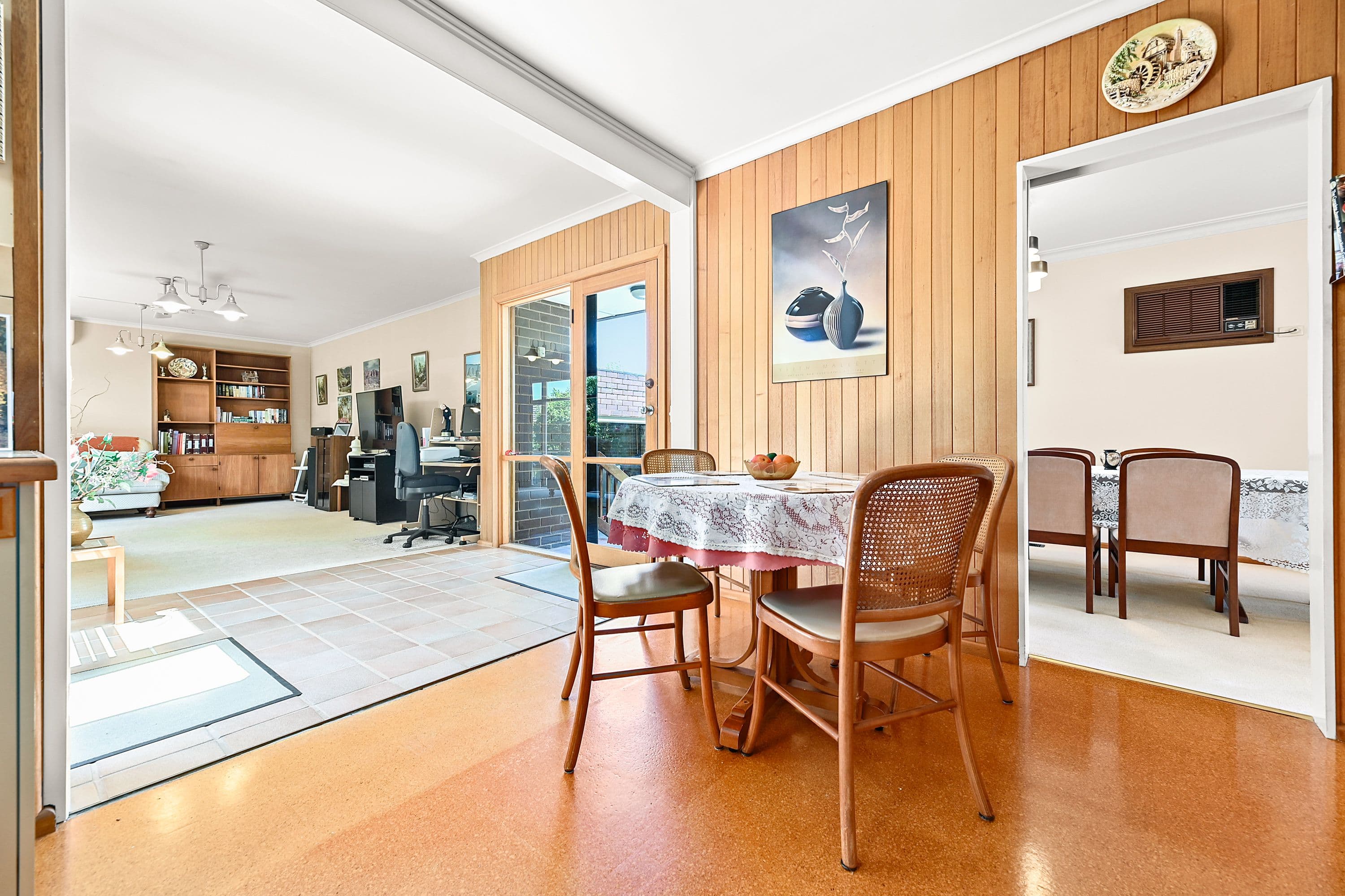 18 Laura Grove, Mount Waverley VIC 3149, Mount Waverley - Thumbnail 3