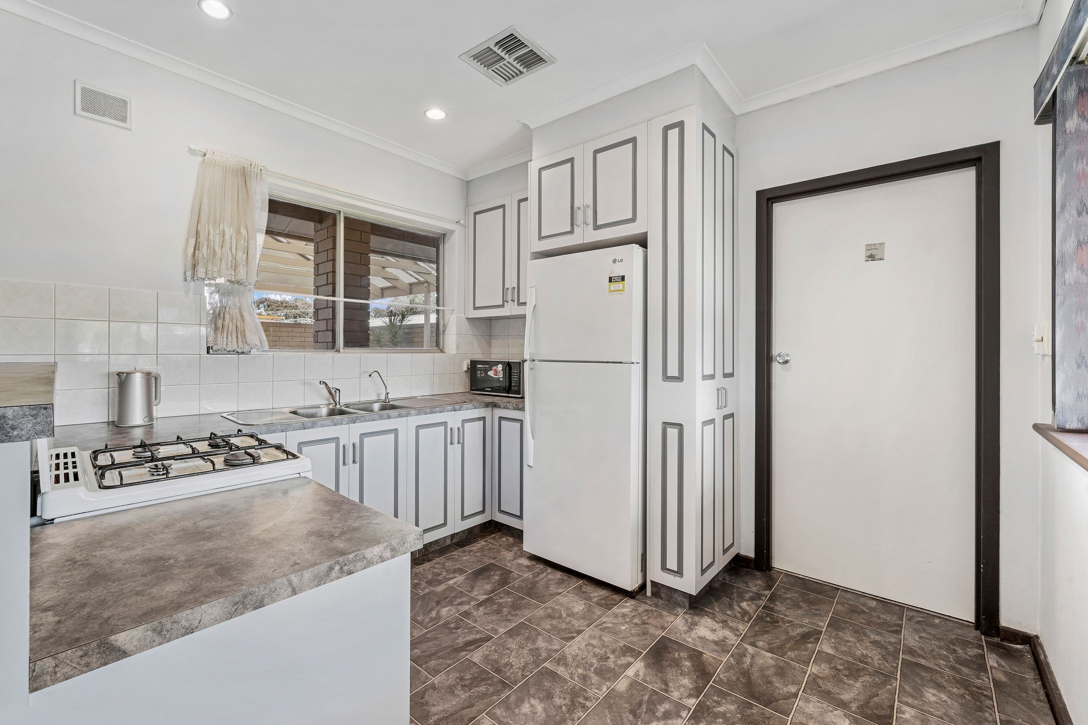 42 Meath Avenue, Salisbury Downs SA 5108, Salisbury Downs - Thumbnail 6