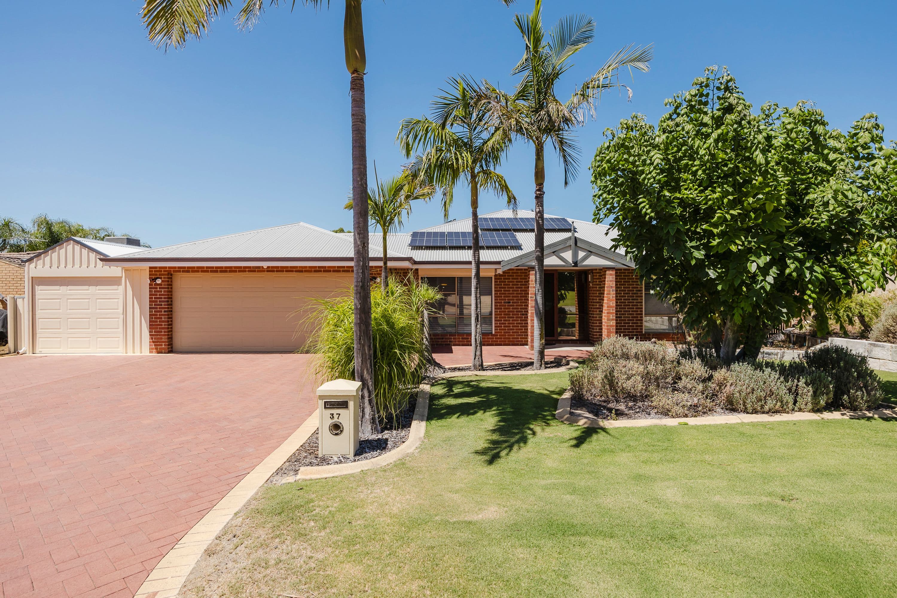 37 Lagoon Heights, Ballajura WA 6066, Ballajura - Image 1
