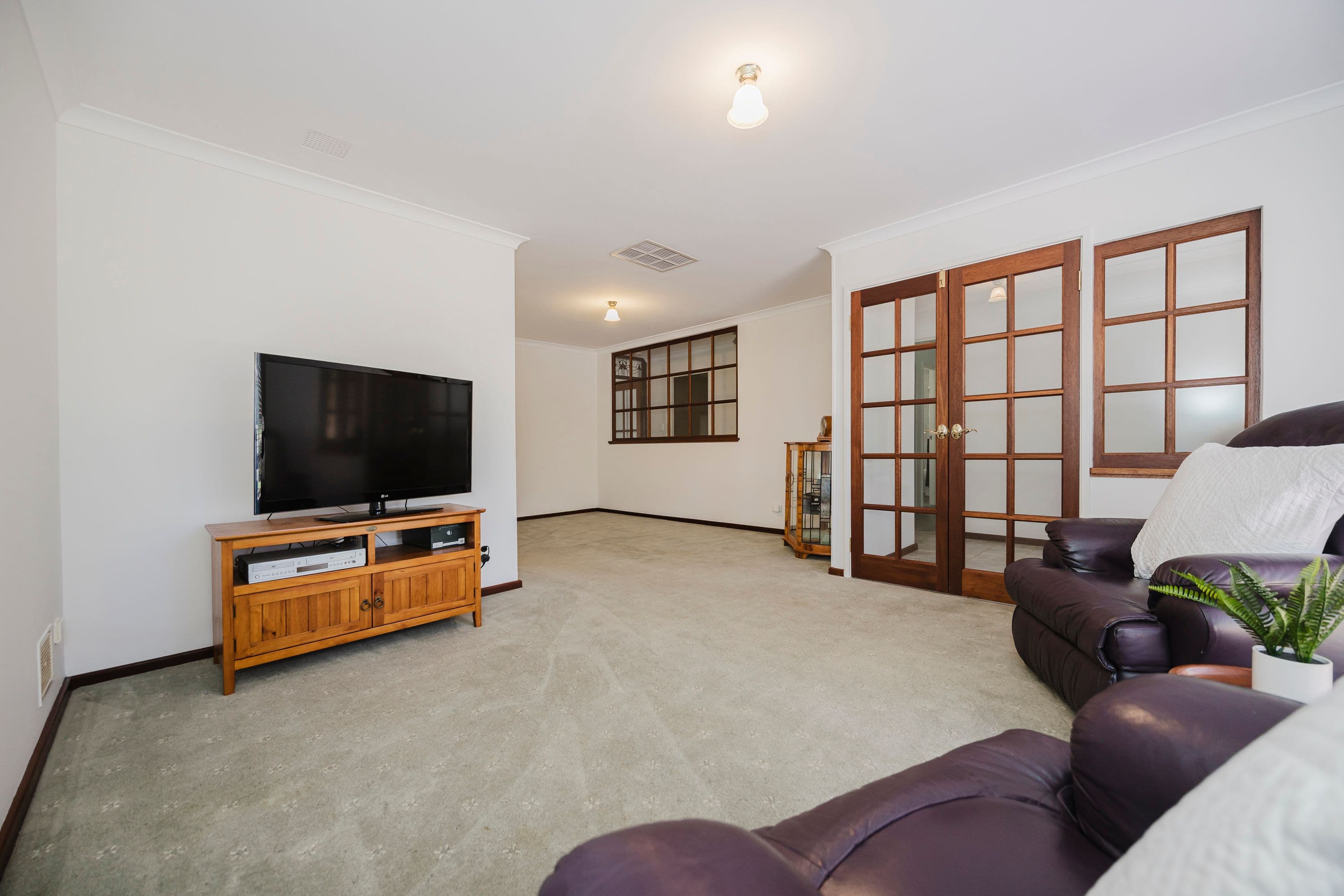 37 Lagoon Heights, Ballajura WA 6066, Ballajura - Thumbnail 4