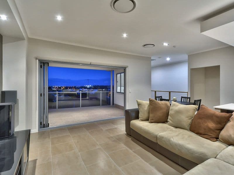 12 Bundara Street, MORNINGSIDE QLD 4170, Morningside - Thumbnail 3