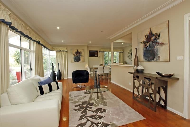17 Ibbottson  Street, WATSONIA VIC 3087, Watsonia - Thumbnail 2