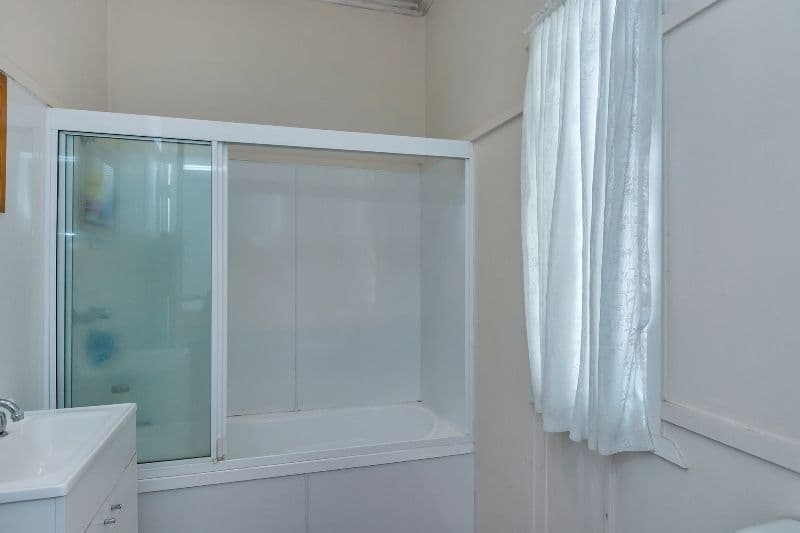 7 Lusitania Street, Newtown QLD 4305, Newtown - Thumbnail 4