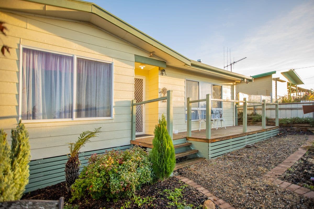61 Cobham Street, Yass - Image 1