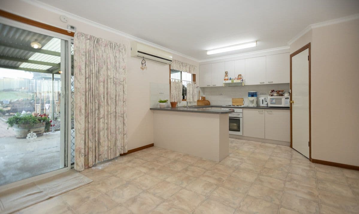 61 Cobham Street, Yass - Thumbnail 7