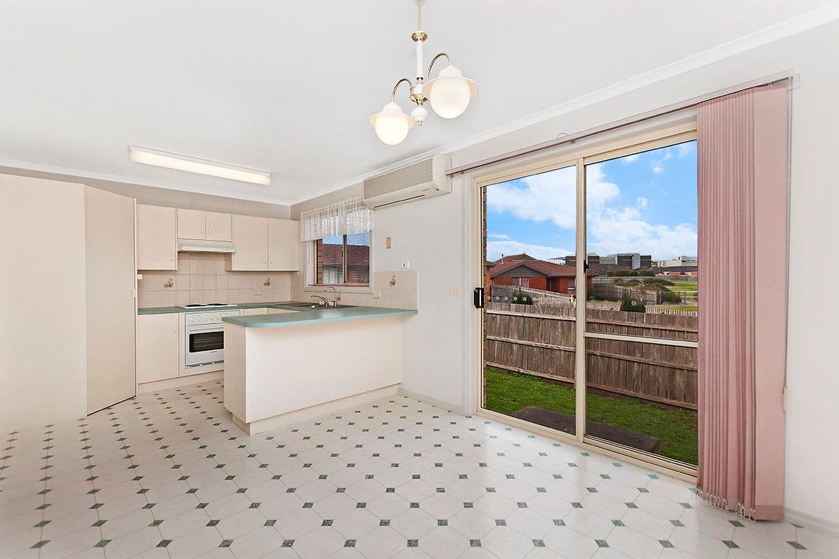 4 Melanesia Court, Warrnambool VIC 3280, Warrnambool - Thumbnail 3
