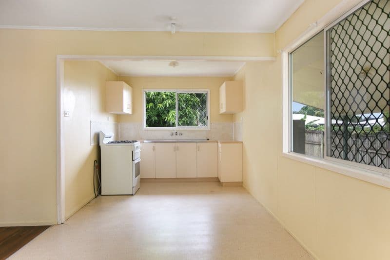 28 Enmore Street, MANOORA QLD 4870, Manoora - Thumbnail 2